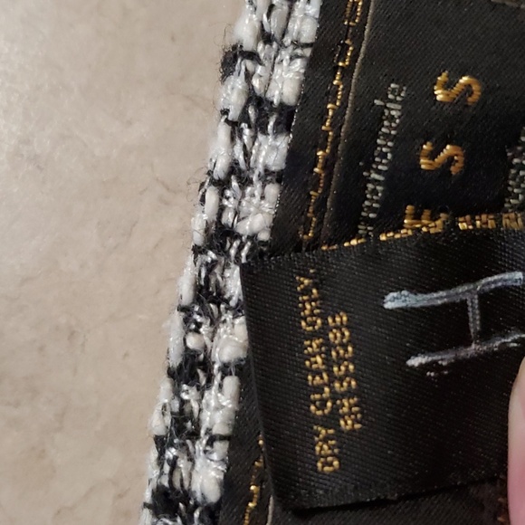 Express women's knee length wrap skirt. Size 13/14. - Picture 8 of 8